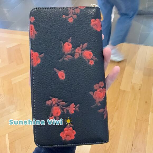 NWT Coach Long Zip Around Wallet With Floral Print CCL36 Black/Red - Picture 4 of 11